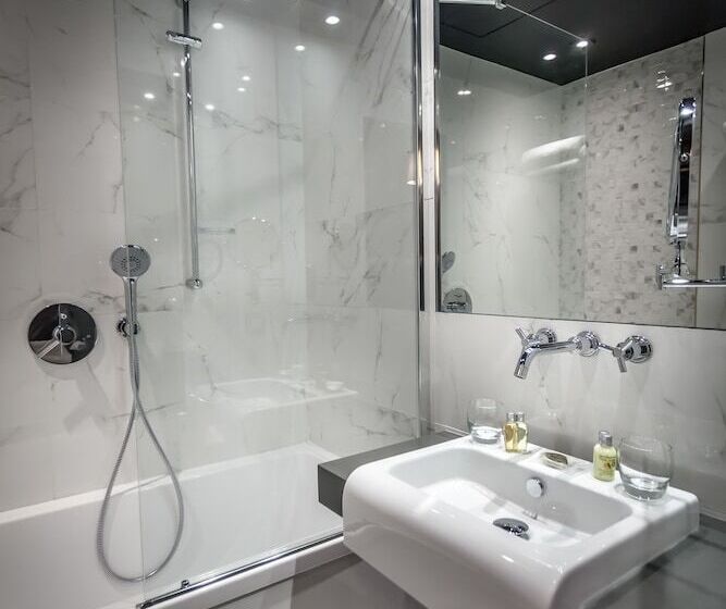 스탠다드 룸, Armoni Paris