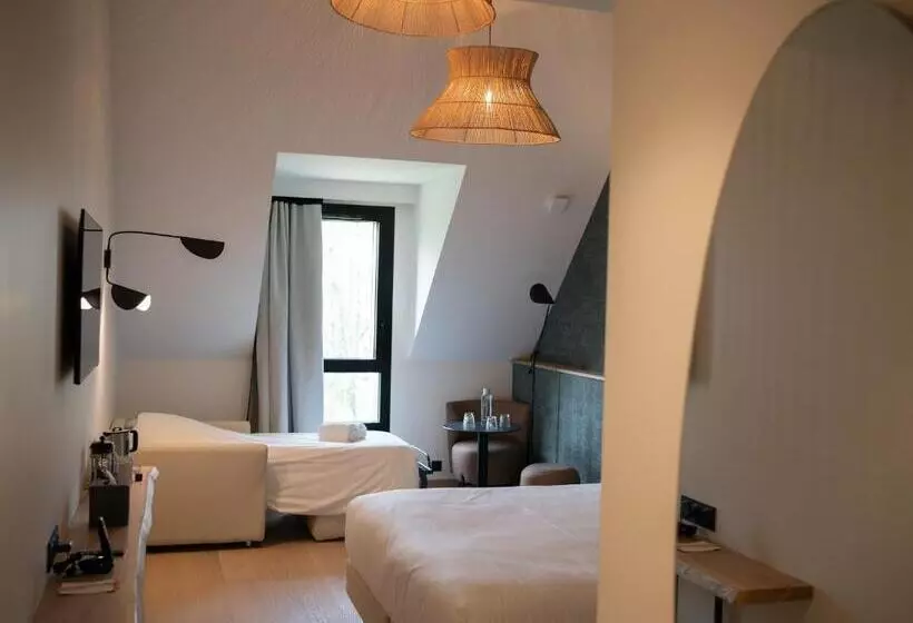 コンフォートルーム, Auberge De La Caillère