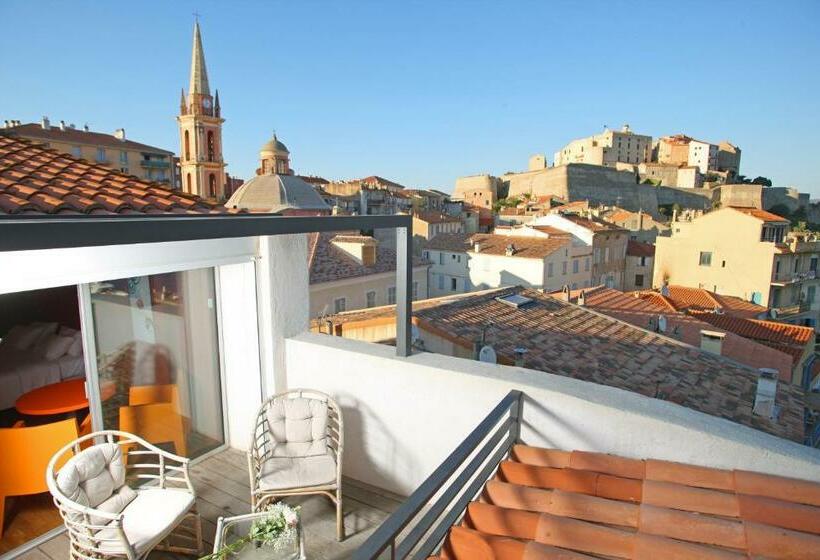 اتاق استاندارد با تراس و چشمانداز دریا, Balanea