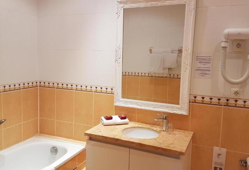 スタンダードルーム, Cardinal