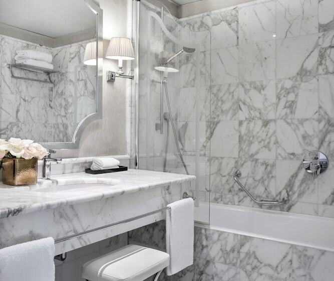 اتاق لوکس با بالکن, Castille Paris – Starhotels Collezione