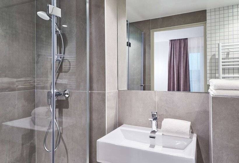 プレミアムトリプルルーム, Cervantes  By Happyculture