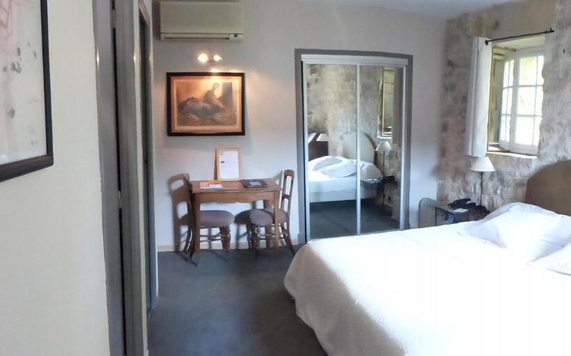 غرفة كلاسيكية, Château D Arpaillargues   Teritoria