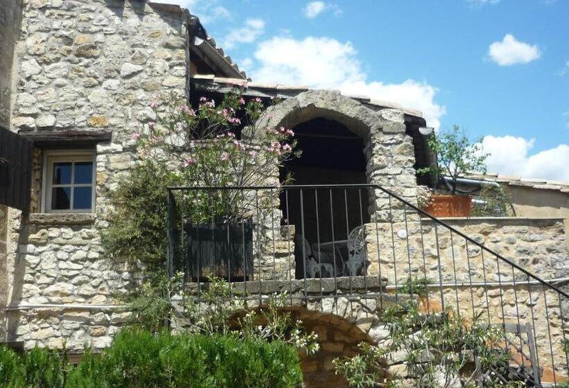 Семейный Номер, Château D Arpaillargues   Teritoria
