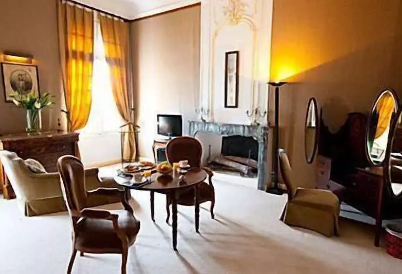 スーペリアールーム, Château D Arpaillargues   Teritoria