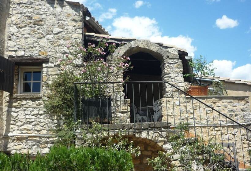 Семейный Номер, Château D Arpaillargues   Teritoria