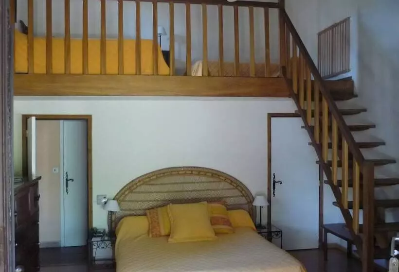 ファミリールーム, Château D Arpaillargues   Teritoria