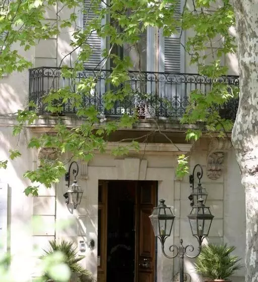 اتاق کلاسیک, Château Des Alpilles