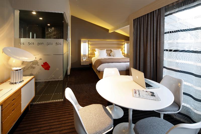 سوئیت جونیور با تراس, De Brienne