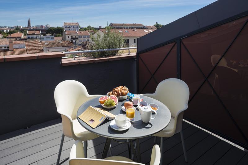 سوئیت جونیور با تراس, De Brienne