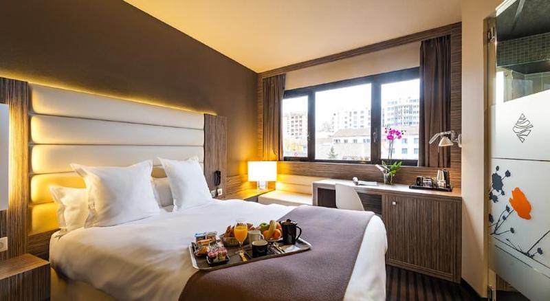 اتاق استاندارد, De Brienne