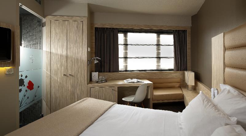 اتاق استاندارد یک نفره, De Brienne