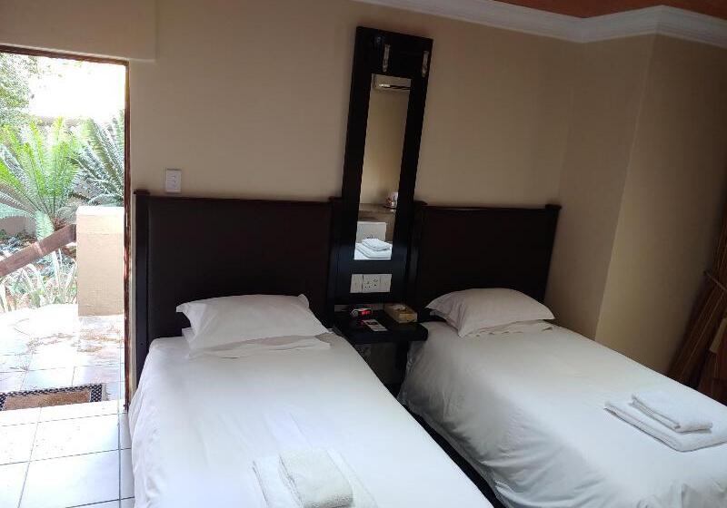 سوئیت جونیور با تراس, De Brienne