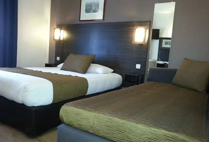 Habitación Superior, Derby Eiffel