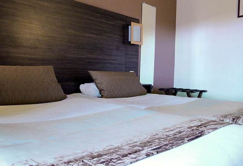 اتاق سوپریور, Derby Eiffel