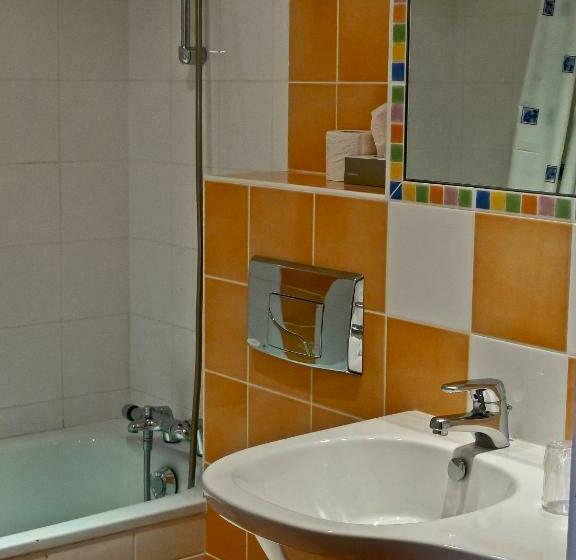 스탠다드 룸, Des Marquisats