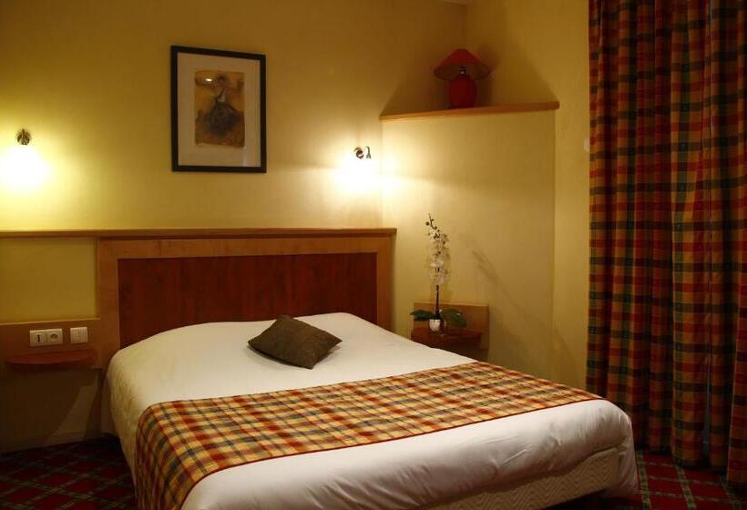 수피리어 룸, Des Marquisats