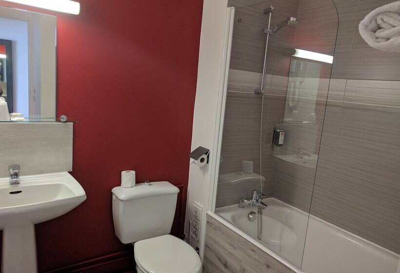 غرفة كومفورت ثلاثية, Hôtel Chantepie