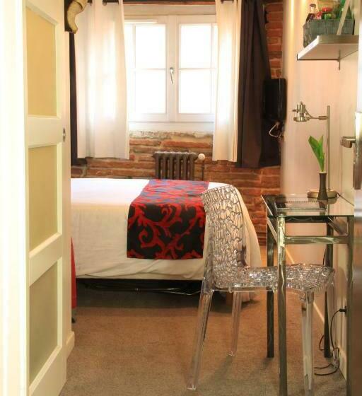 スタンダードルーム, Des Arts