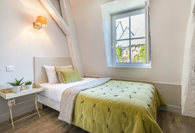 غرفة قياسية فردية, L Adresse