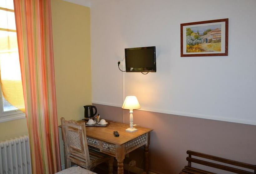 חדר סטנדרט, Hôtel Restaurant Du Bearn