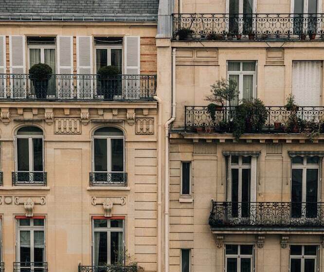 اتاق استاندارد با چشمانداز شهر, Miiro Le Grand Hôtel Cayré