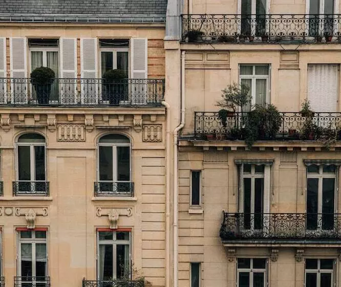 スタンダードシティビュールーム, Miiro Le Grand Hôtel Cayré