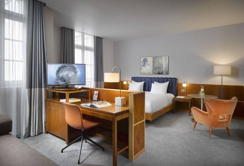 اتاق خانوادگی, Miiro Le Grand Hôtel Cayré