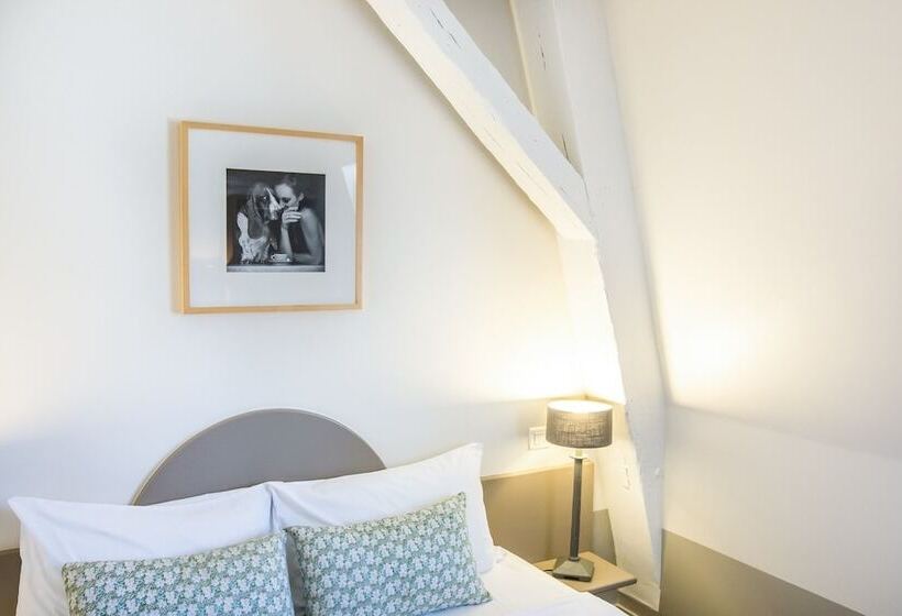 غرفة ديلوكس, L Adresse