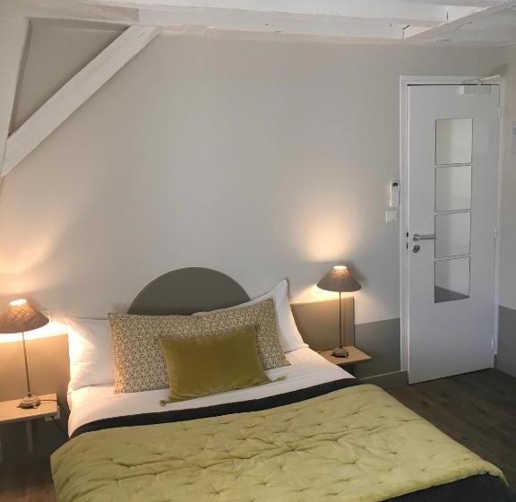 غرفة قياسية, L Adresse