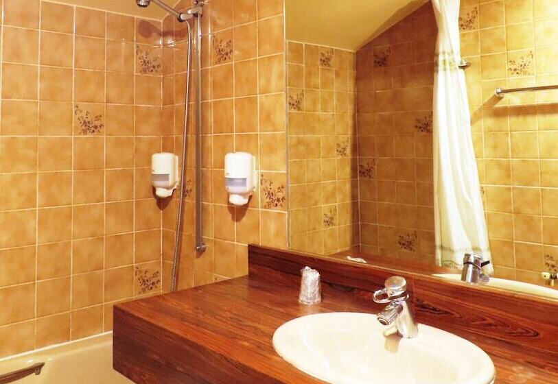 标准三人间, La Belle Etoile