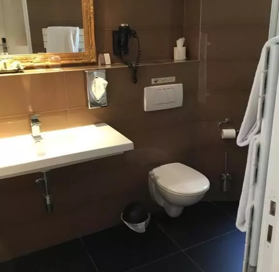 コンフォートルーム, Hôtel La Villa Cannes