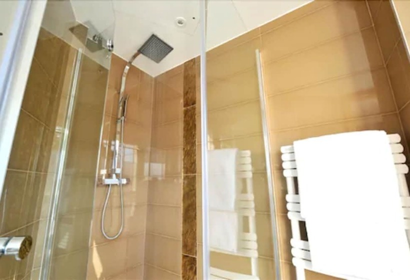 Номер Комфорт, Hôtel La Villa Cannes