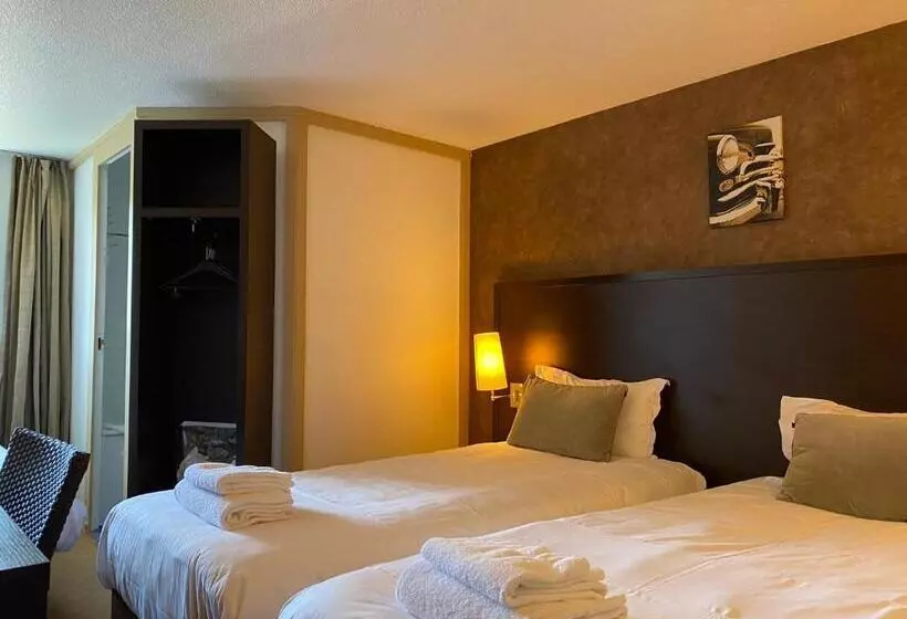 ファミリールーム, Shelder Hôtel   Cherbourg En Cotentin   Equeurdreville
