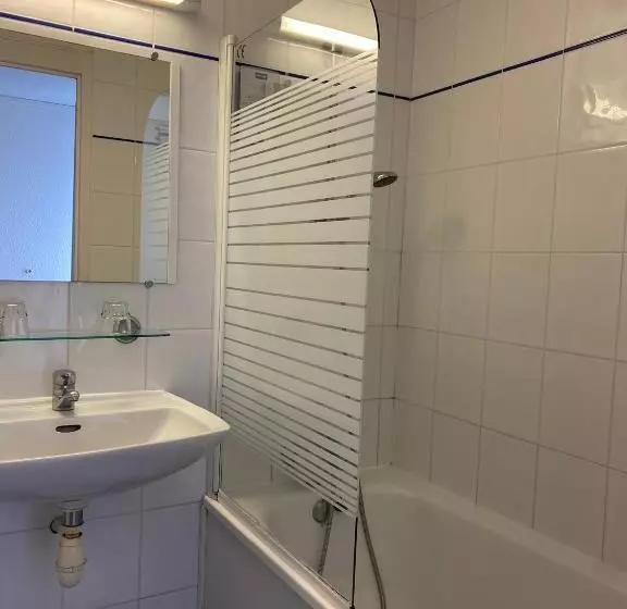 ファミリールーム, Shelder Hôtel   Cherbourg En Cotentin   Equeurdreville