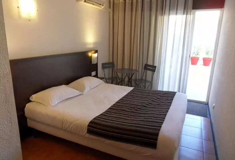 اتاق استاندارد, Brit Hotel Opal Centre Port