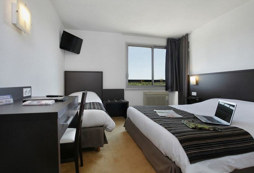 חדר סטנדרט לשלושה, Brit Hotel Opal Centre Port