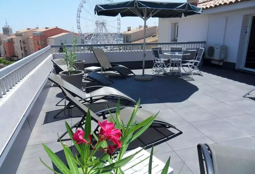 اتاق خانوادگی, Brit Hotel Opal Centre Port
