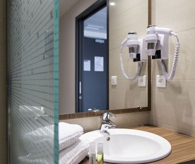 غرفة سوبيريور, Brit Hotel Toulouse Colomiers – L’esplanade