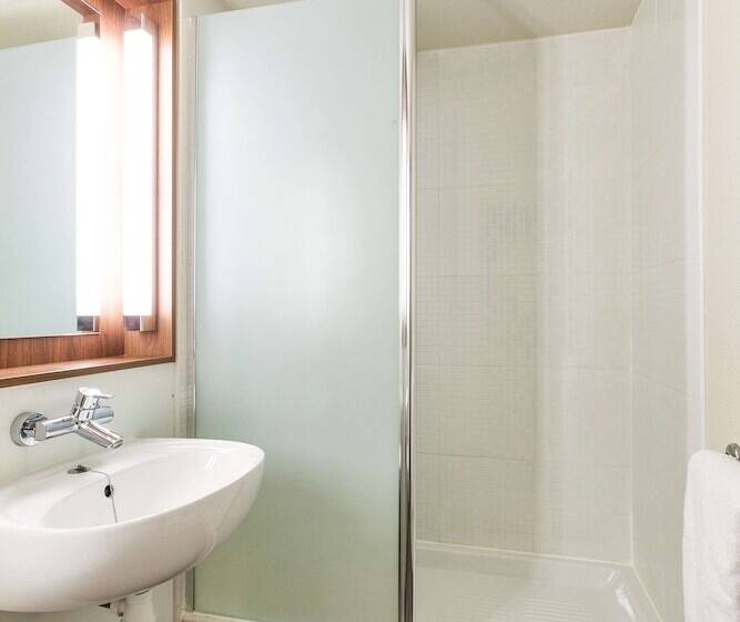 Номер Стандарт, Campanile Grenoble Sud Seyssins