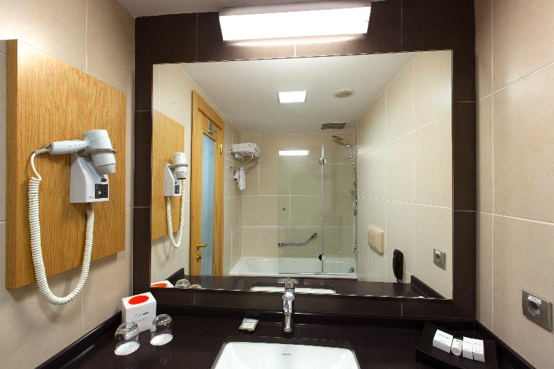 Номер Стандарт, Campanile Grenoble Sud Seyssins