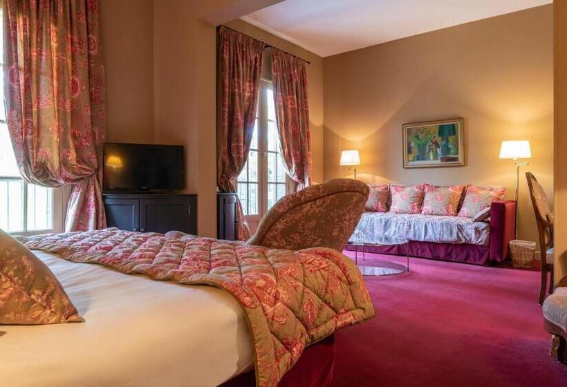 جناح جونيور, Domaine D Auriac  Relais & Chateaux