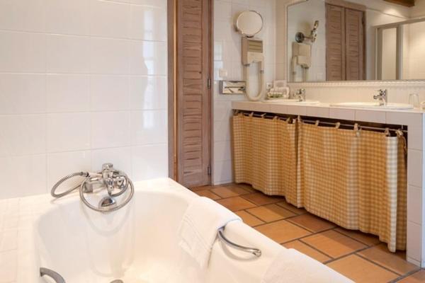 Люкс, Domaine D Auriac  Relais & Chateaux