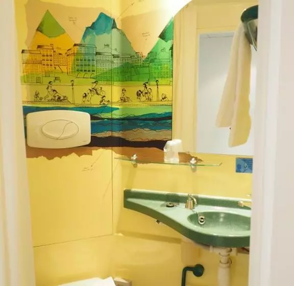 Standart Tek Kişilik Oda, Du Simplon