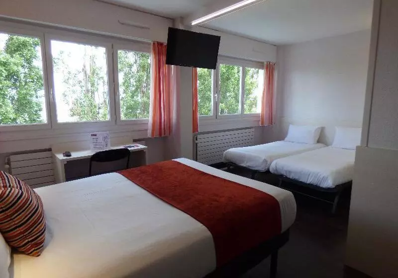اتاق خانوادگی, Cit Hotel Escatel