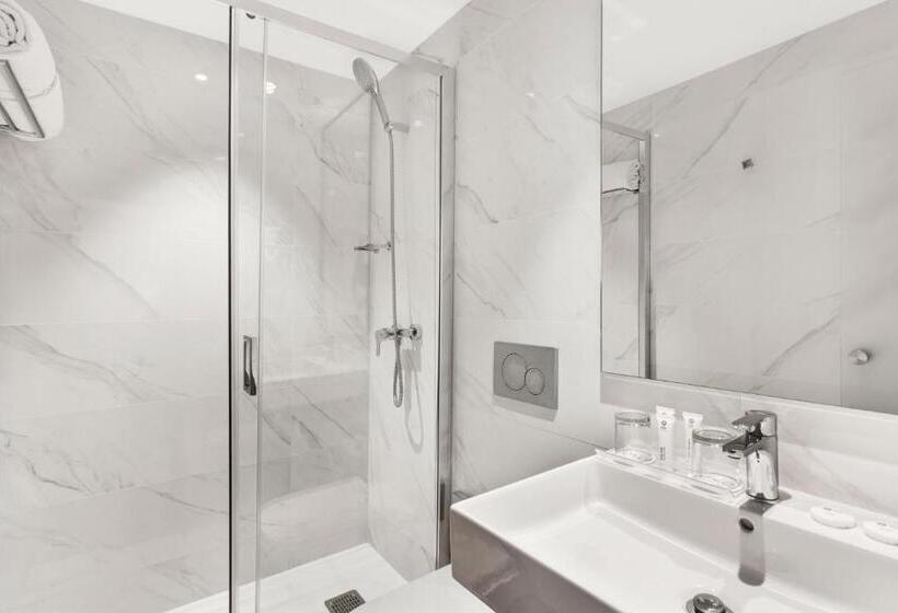 اتاق استاندارد, Exe Paris Centre