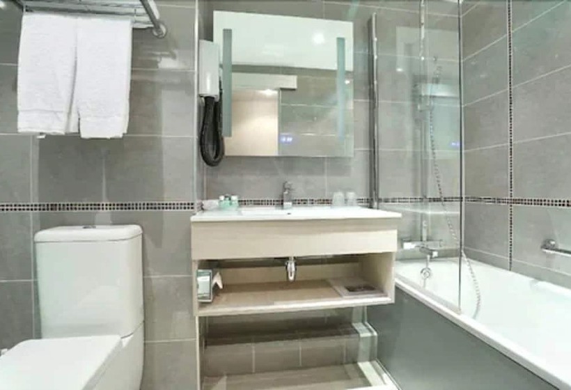 수피리어 트리플 룸, Harvey