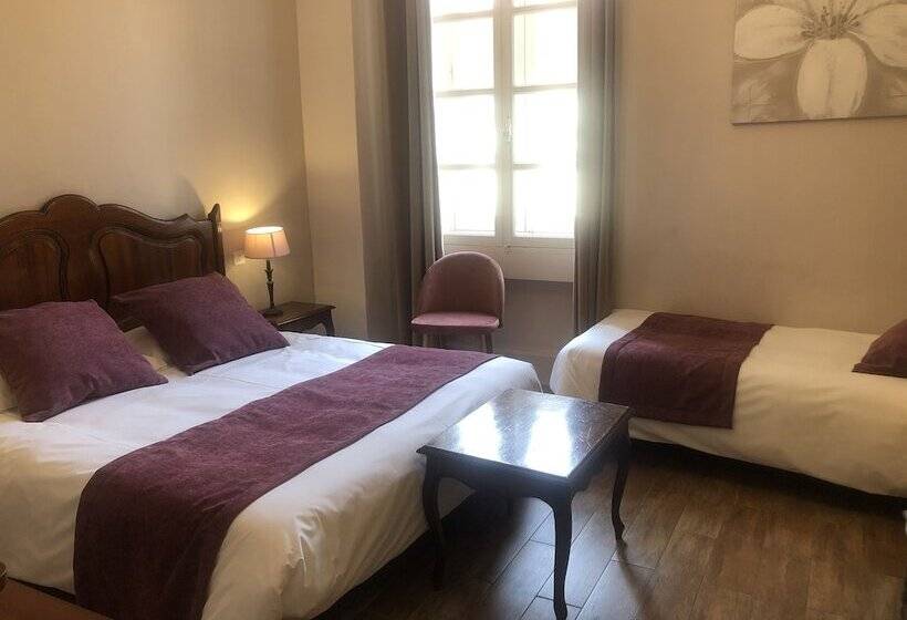 חדר סטנדרט לשלושה, Hôtel Du Musée