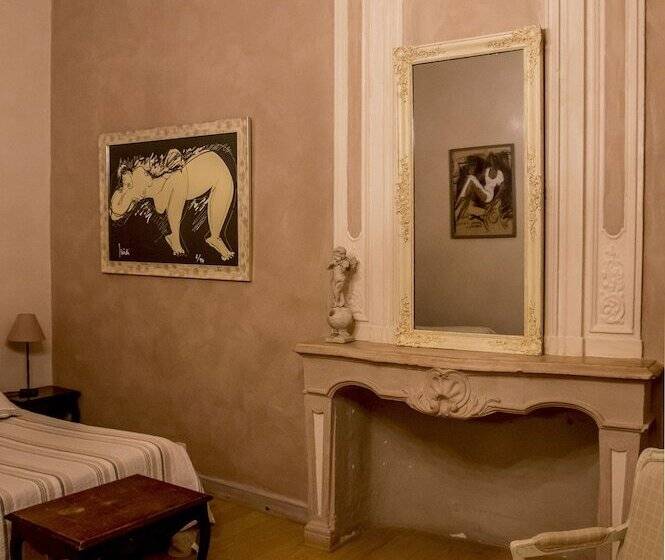 חדר סטנדרט לארבעה, Hôtel Du Musée