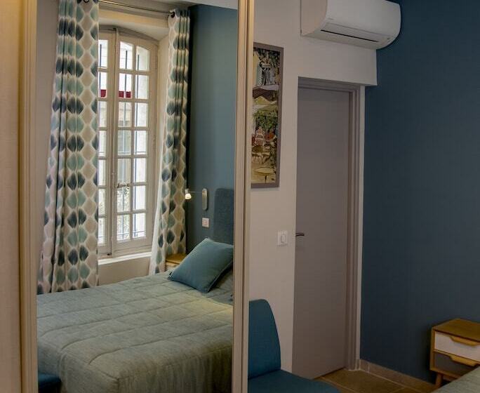 סוויטה, Hôtel Du Musée